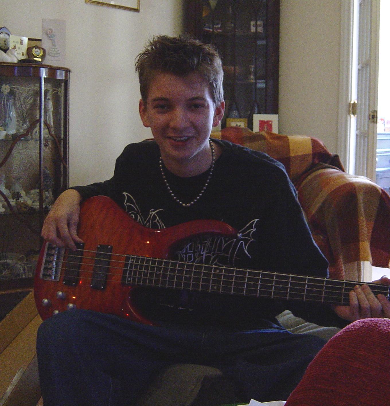 tomsnewguitar.jpg